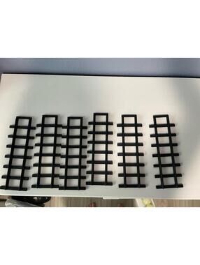 Plastic train track for train set, 6 Pc Brand unknown, Straight piece is 10 in.